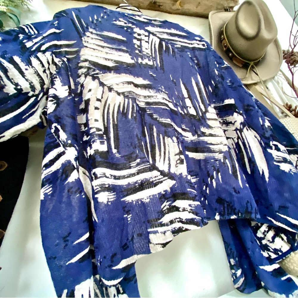 Anthropologie Blue and White Abstract Print Cardigan - Picture 10 of 11